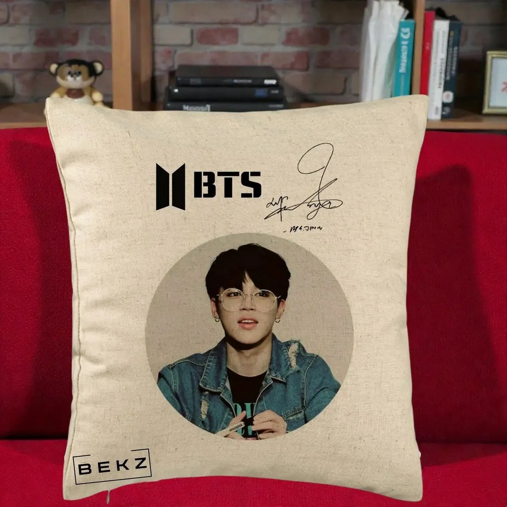 Perna Personalizata K-pop BTS Jimin Portret Cerc Autograf Geaca, 40x40 cm, Bej, Husa Detasabila, Perna Inclusa, BEKZ®