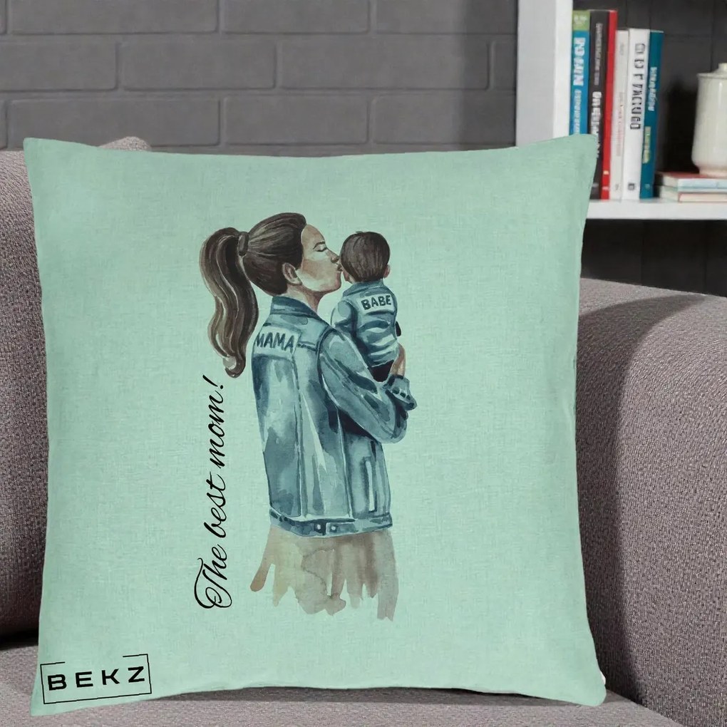 Cadou pentru Mama - Perna Personalizata The Best Mom Jachete, 40x40 cm, Verde Menta, Husa Detasabila, Perna Inclusa, BEKZ®