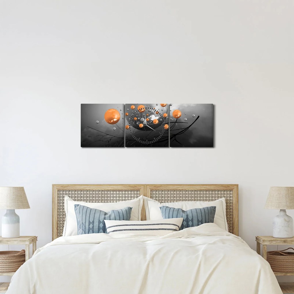 Tabloul cu bile portocalii (cu ceas) (90x30 cm)