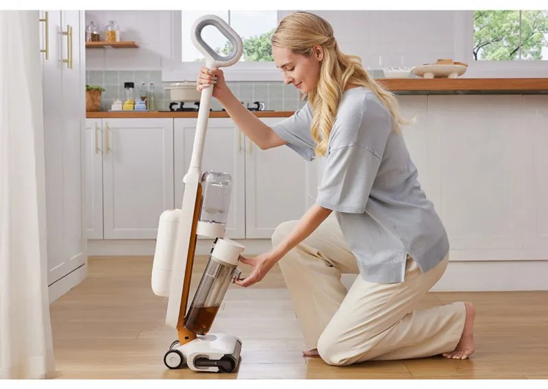 Aspirator vertical Tineco iFloor Y2 Plus, 6500 Pa, Wi-Fi, 0.8 L apa murdara/1 L apa curata, LED, Auto-curatare, 70 m², Indicatori, Alb/Portocaliu