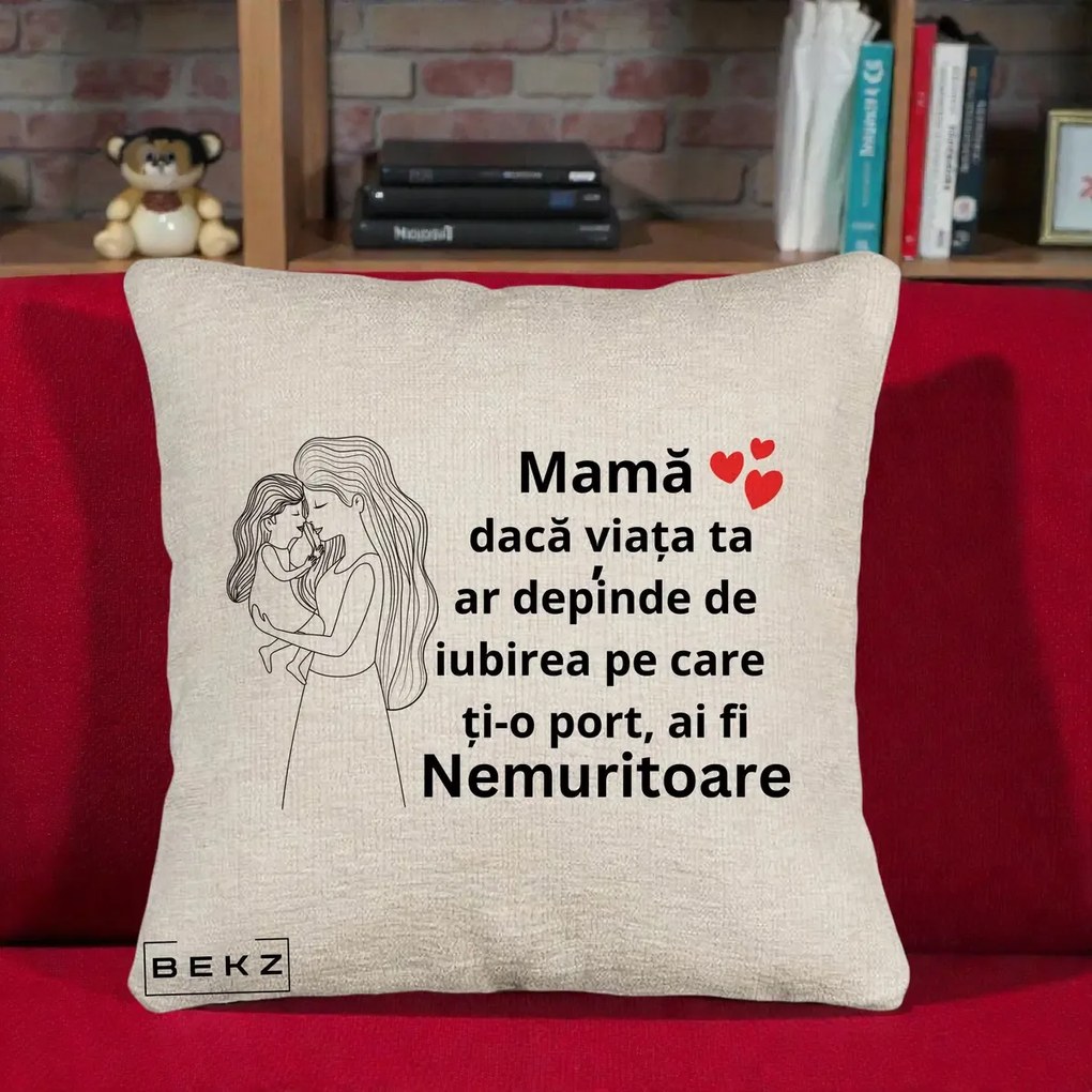 Cadou pentru Mama - Perna Personalizata Mama Nemuritoare cu Copilul in Poala, 40x40 cm, Bej Canapea, Husa Detasabila, Perna Inclusa, BEKZ®