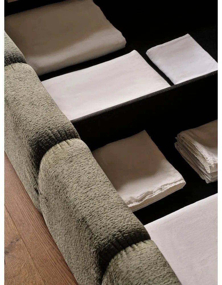 Pat matrimonial verde tapițat cu spațiu de depozitare cu somieră 180x200 cm Lupine – Micadoni Home