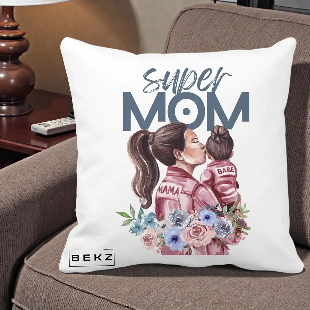 Cadou pentru Mama - Perna Personalizata Super Mom Mama cu Bebelusul, 40x40 cm, Alba Mata, Husa Detasabila, Perna Inclusa, BEKZ®