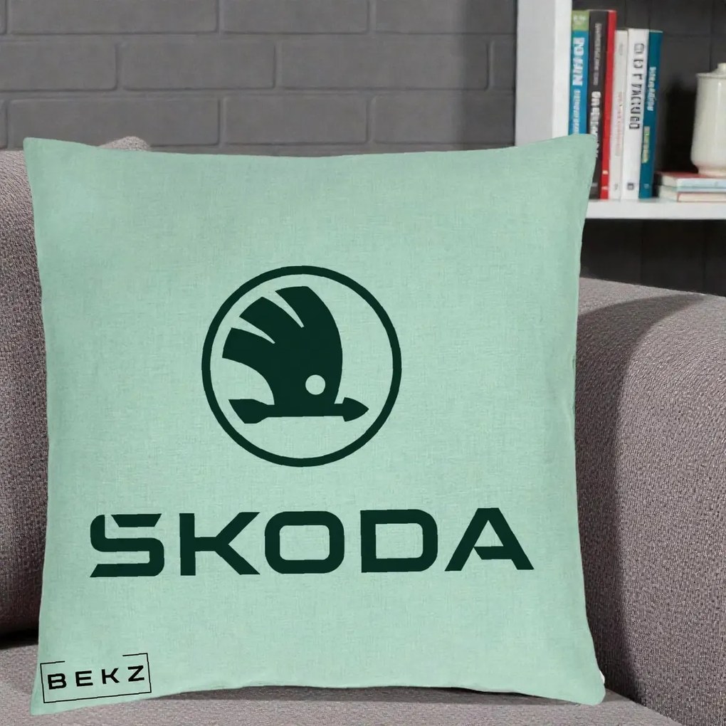 Perna Personalizata cu emblema Skoda, 40x40 cm, Verde Menta, Husa Detasabila, Perna Inclusa, BEKZ®