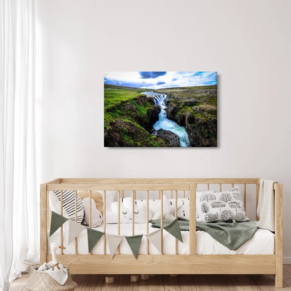 Tablou - Cascada intre stânci (90x60 cm)