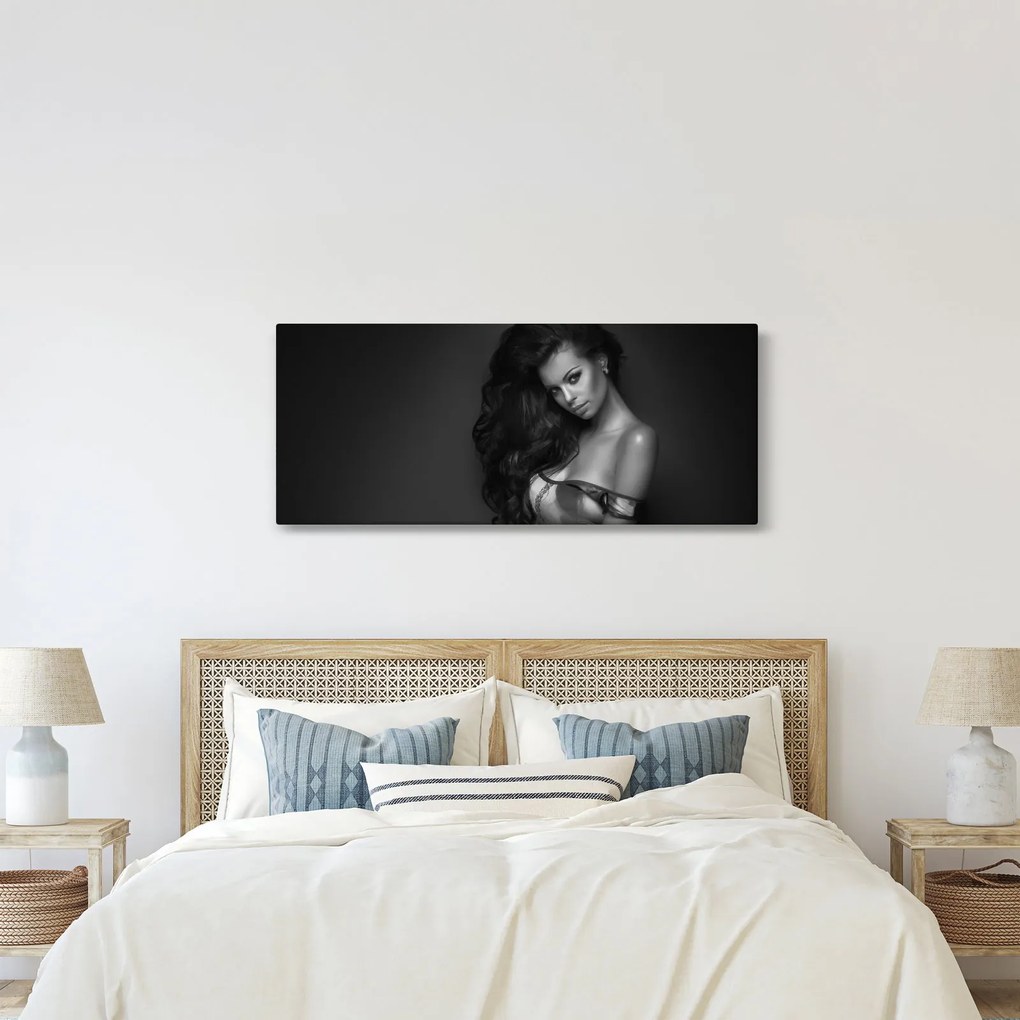 Tablou - Portretul unei femei seducătoare, alb-negru (120x50 cm)