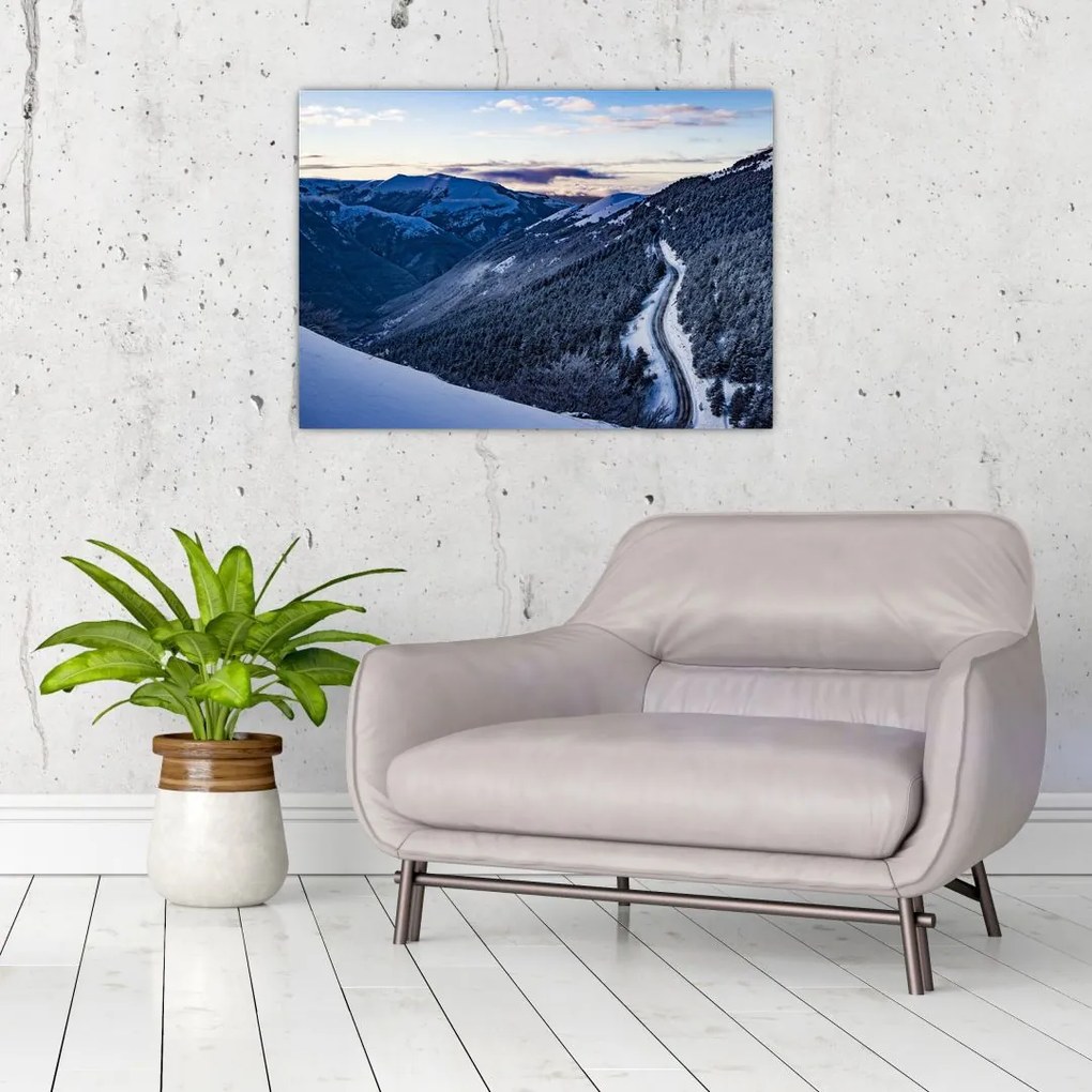 Tablou pe sticlă - Pantă înzăpezită (70x50 cm)