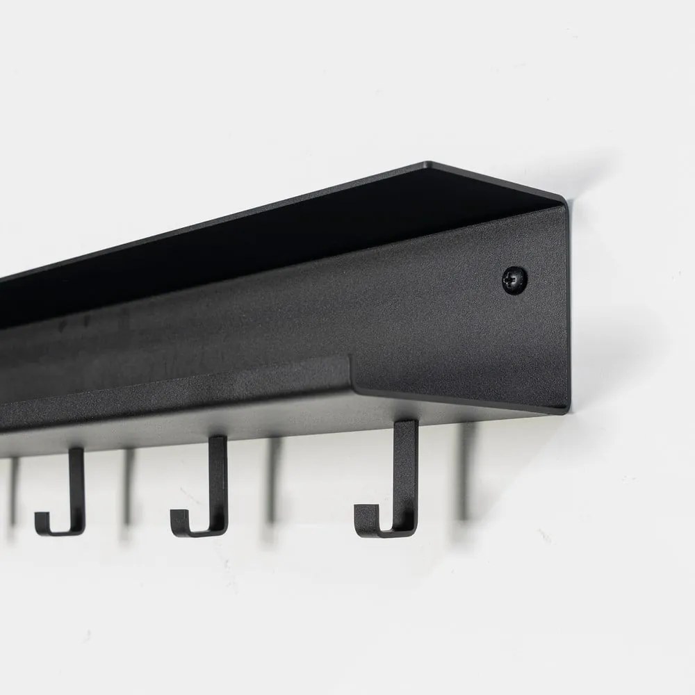 Cuier de perete negru cu raft din metal 50 cm Easy – Spinder Design