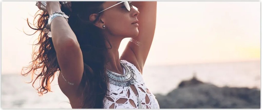 Tablou - Femeia pe plajă (120x50 cm)