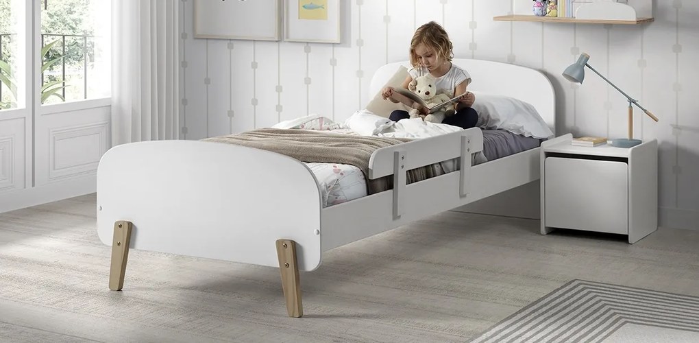 Set KIDDY format dintr-un Pat copii (90x200) cu noptieră și bară de siguranță.