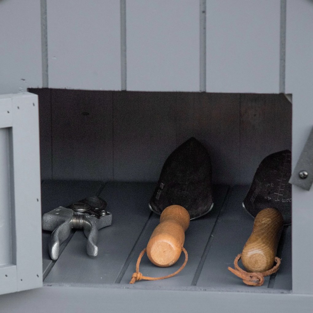 Outsunny Căsuț de grădină, compartiment deschis pentru lemne de foc, ușă cu zăvor, rezistent la intemperii, lemn natural, 129 x 51,5 x 180cm, gri+negru | Aosom Romania