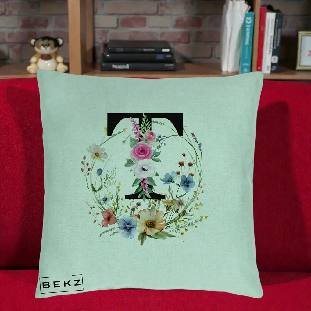 Cadou Personalizat - Perna Personalizata Monogram Litera T cu Flori Acuarela, 40x40 cm, Verde Menta, Husa Detasabila, Perna Inclusa, BEKZ®