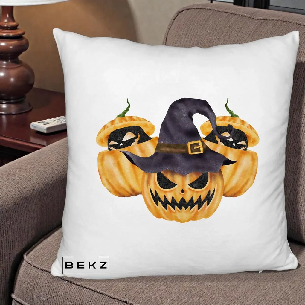 Perna Decorativa Trio Dovleci Jack-o-Lantern cu Palarie Vrajitoare, 40x40 cm, Alb Pufos, Husa Detasabila, Perna Inclusa, BEKZ®