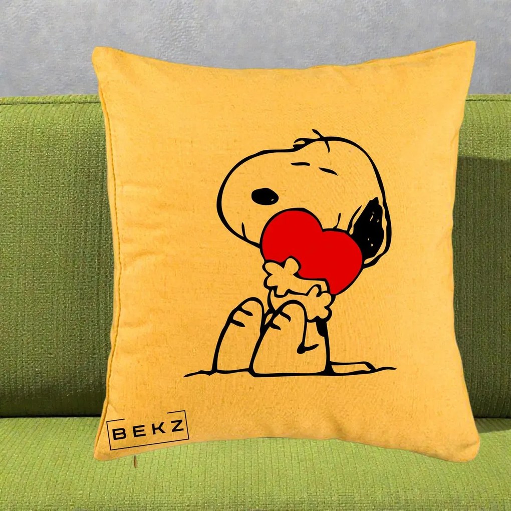 Perna Personalizata Snoopy cu Inima, 40x40 cm, Galben, Husa Detasabila, Perna Inclusa, BEKZ®