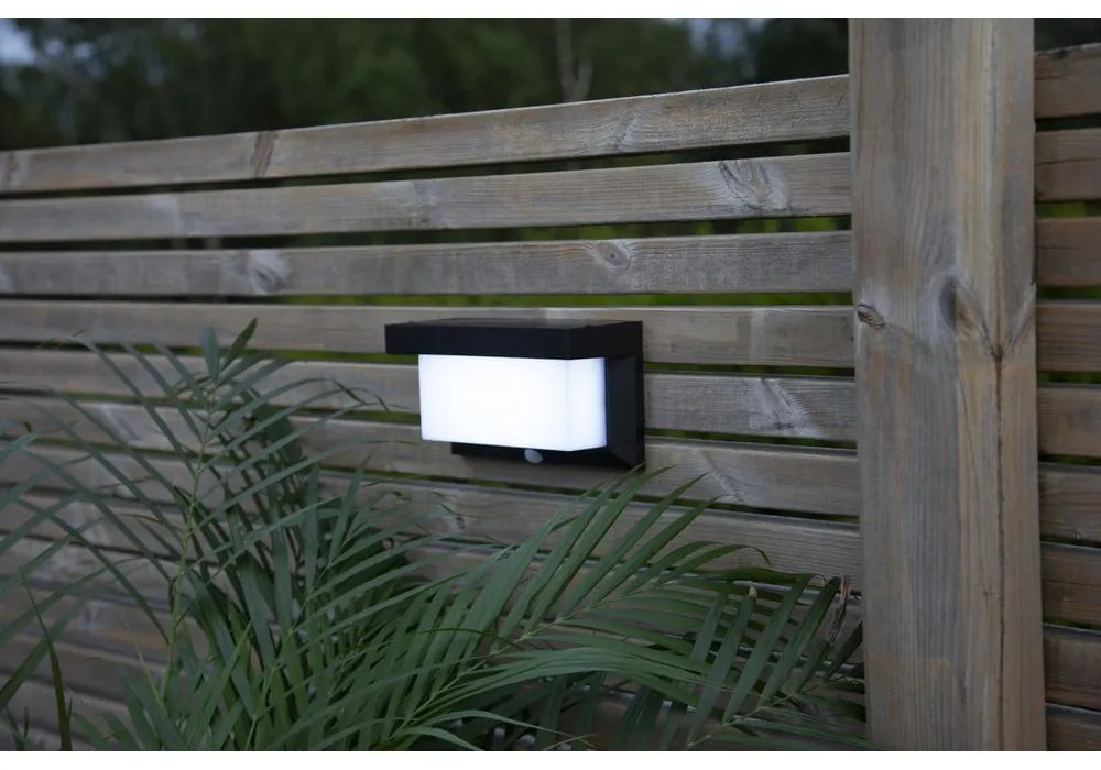 Corp de iluminat solar cu LED montat pe perete Star Trading Valla, 20 x 12 cm