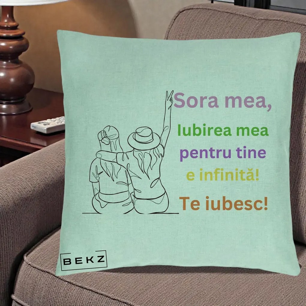 Cadou pentru Sora - Perna Personalizata Sora Mea Te Iubesc Doua Fete cu Palarie si Umbrela, 40x40 cm, Verde Menta, Husa Detasabila, Perna Inclusa, BEKZ®