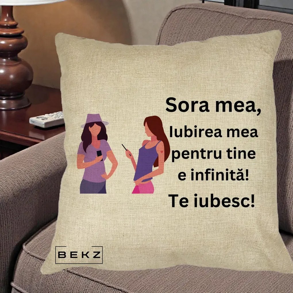 Cadou pentru Sora - Perna Personalizata Sora Mea Te Iubesc Doua Fete cu Telefoane, 40x40 cm, Crem, Husa Detasabila, Perna Inclusa, BEKZ®