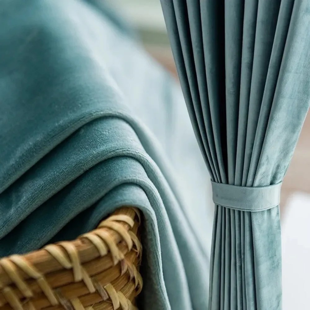 Draperie Blackout 80%  din catifea Verde Aqua  latime 200cm x inaltime 2 7m  cu rejansa pt sina