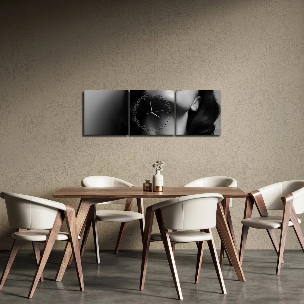 Tablou - Portretul unei femei cu ruj roșu (cu ceas) (90x30 cm)