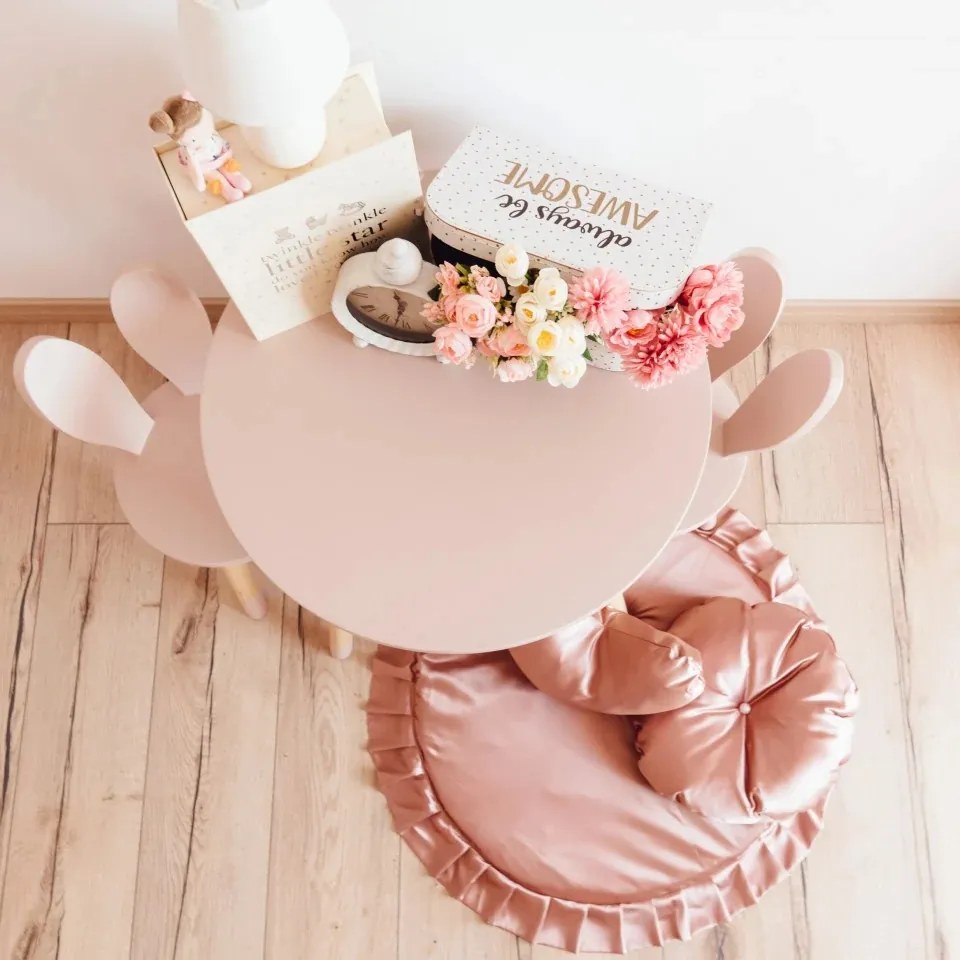 Set masuta rotunda roz si doua scaunele iepuras roz