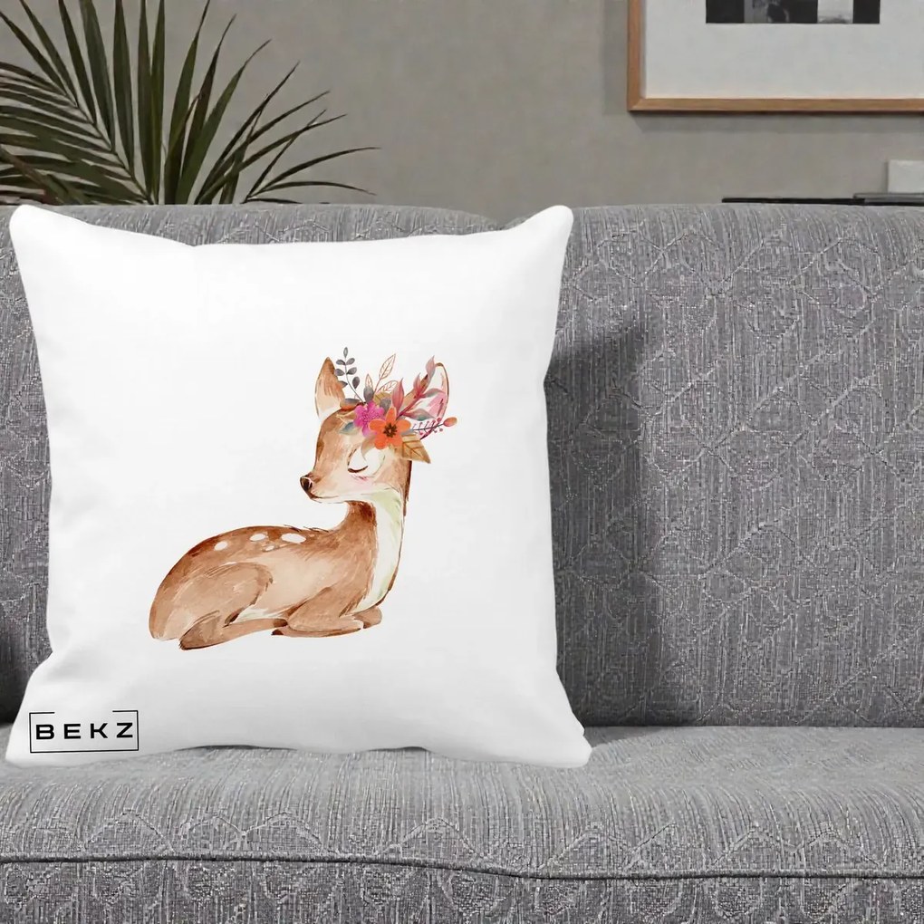 Perna Decorativa Caprioara cu Flori in Coama, 40x40 cm, Alba Mata, Husa Detasabila, Perna Inclusa, BEKZ®