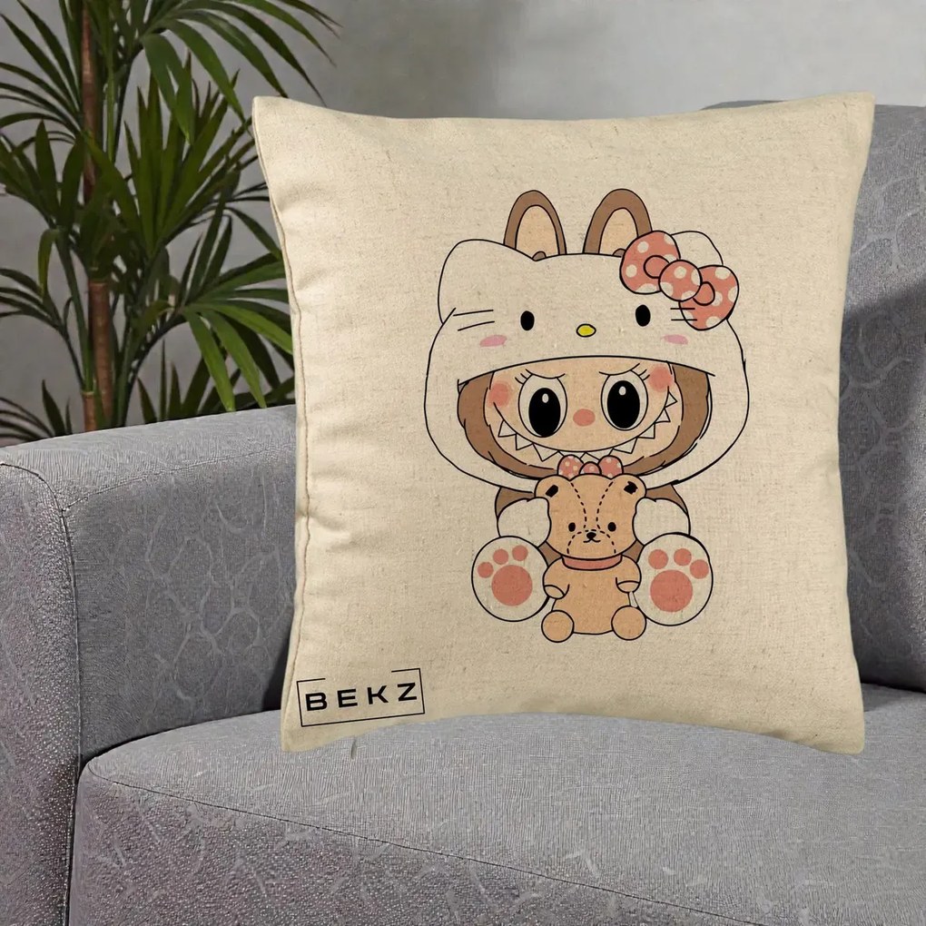 Perna Personalizata Labubu x Hello Kitty, 40x40 cm, Bej, Husa Detasabila, Perna Inclusa, BEKZ®