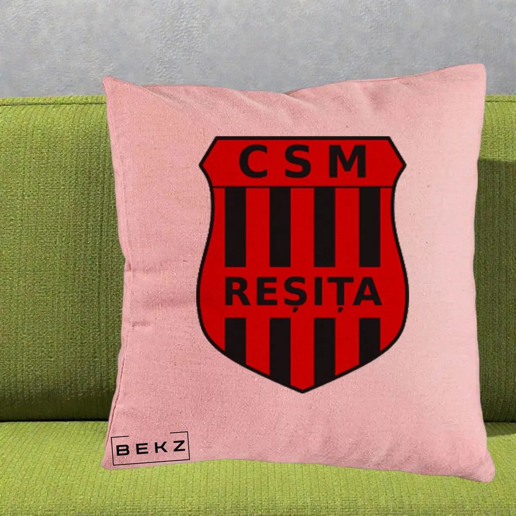 Perna Personalizata CSM Resita Fotbal, 40x40 cm, Roz, Husa Detasabila, Perna Inclusa, BEKZ®