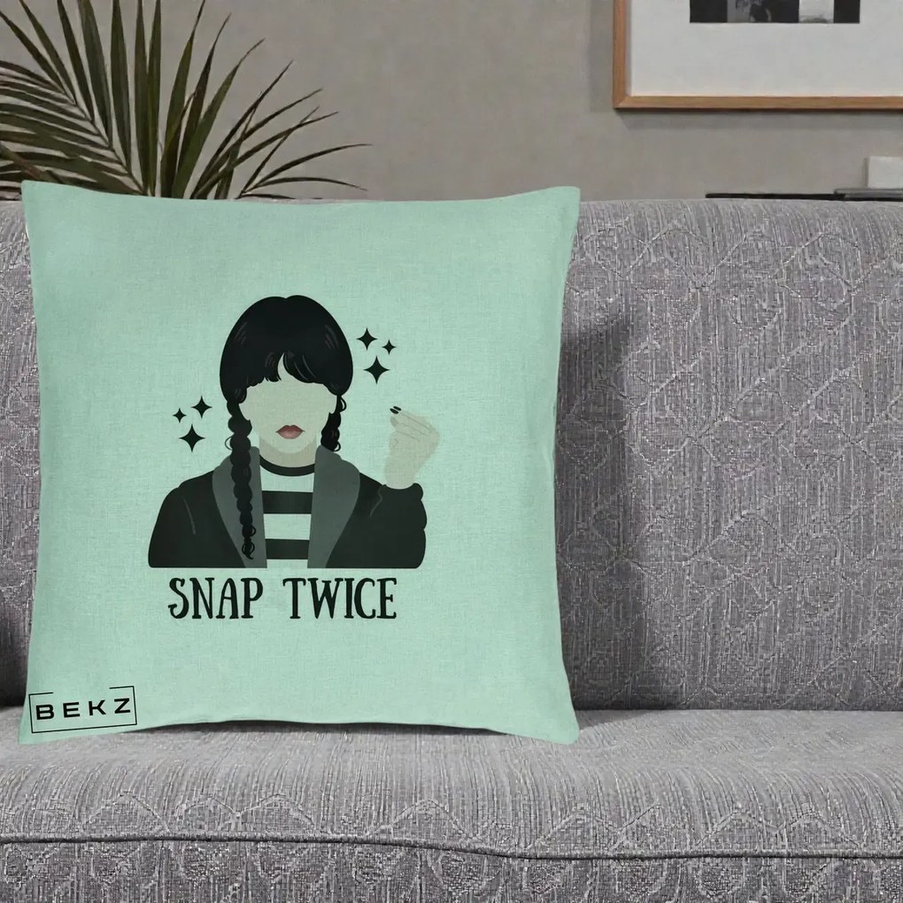 Perna Personalizata Wednesday Snap Twice, 40x40 cm, Verde Menta, Husa Detasabila, Perna Inclusa, BEKZ®