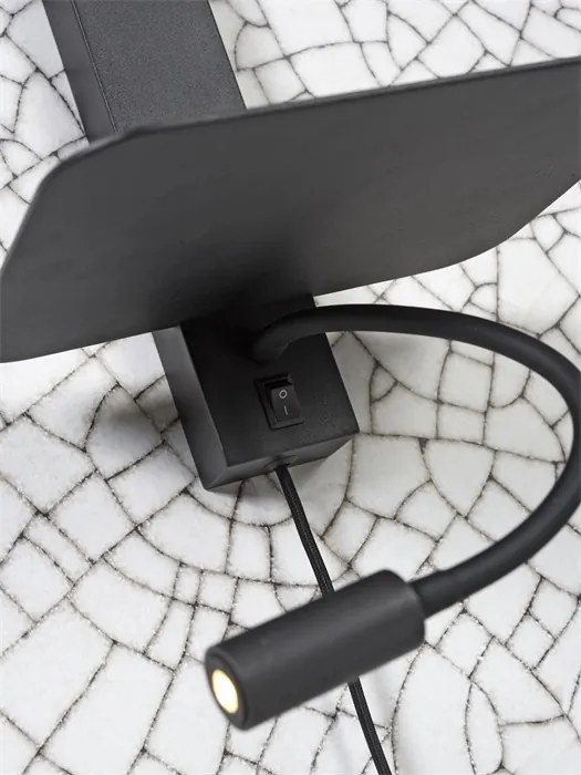 Aplica cu raft, reader LED, mufa USB si abajur textil alb Florence