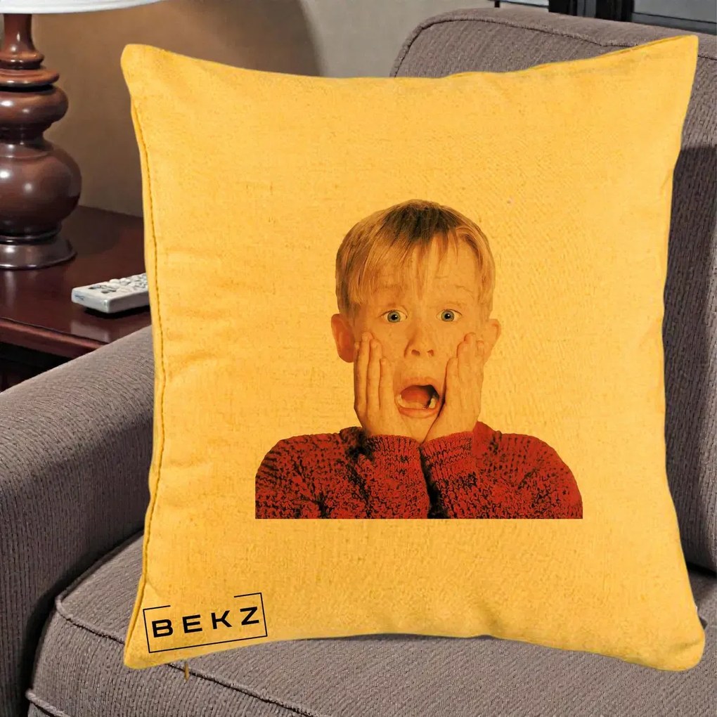 Perna Decorativa Kevin Singur Acasa, 40x40 cm, Galben, Husa Detasabila, Perna Inclusa, BEKZ®