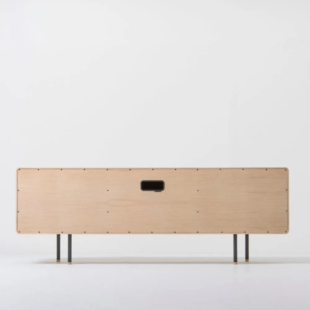 Comodă TV neagră/în culoare naturală din lemn de stejar 180x64 cm Fina – Gazzda