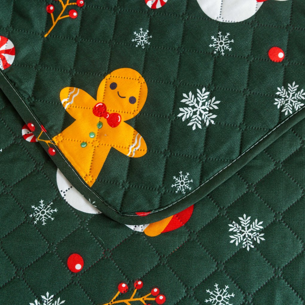 Cuvertura de pat SNOWMAN AND GINGERBREAD, verde Dimensiune: 170 x 210 cm