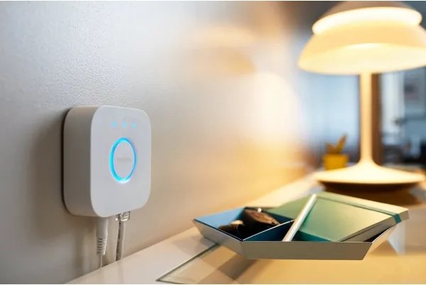 Set de 2 becuri LED reglabile Philips Hue White Ambiance GU10/4,2W/230V + Hue Bridge