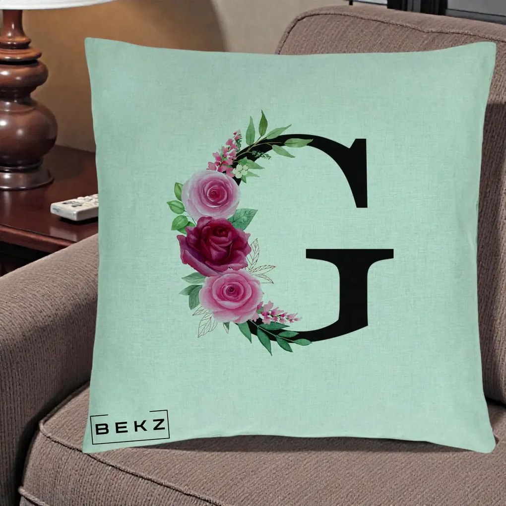 Cadou Personalizat - Perna Personalizata Monograma Florala Litera G, 40x40 cm, Verde Menta, Husa Detasabila, Perna Inclusa, BEKZ®