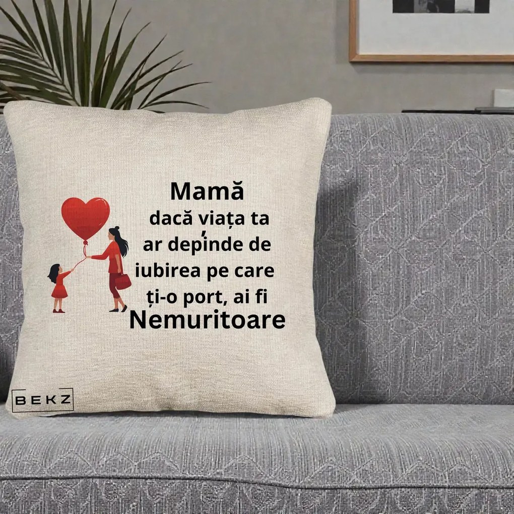 Cadou pentru Mama - Perna Personalizata Mama Nemuritoare cu Bebelus Kawaii, 40x40 cm, Bej Canapea, Husa Detasabila, Perna Inclusa, BEKZ®