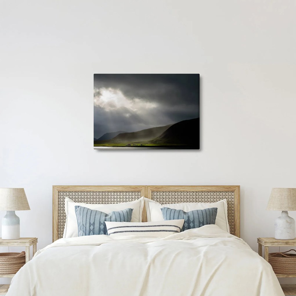 Tablou cu furtuna în apropiere (70x50 cm)
