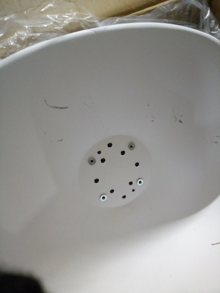 OFERTA Scaun alb-negru BALI MARK cu picioare negre Calitatea II