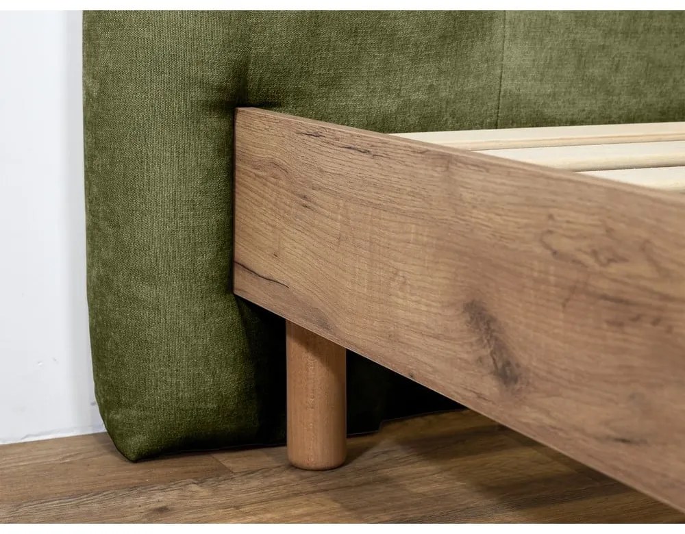 Pat matrimonial verde tapițat cu somieră 160x200 cm Kumo – Bobochic Paris