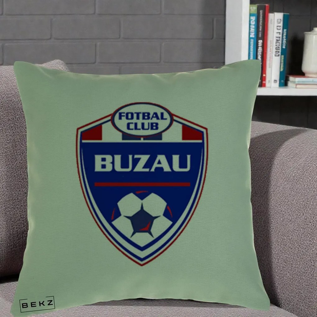 Perna Personalizata FC Buzau Fotbal, 40x40 cm, Verde, Husa Detasabila, Perna Inclusa, BEKZ®