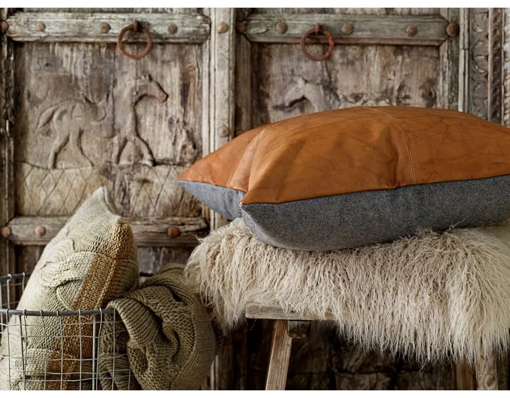 Pernă din piele cu două fețe Södahl Lodge, 60 x 60 cm