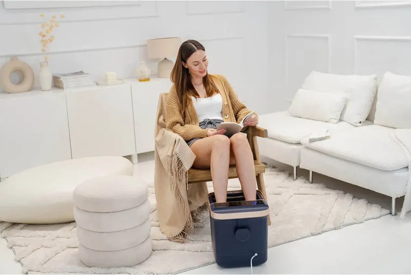 Resigilat: Cadita cu hidromasaj Medivon Hydro Foot Spa, 520W, 20L, 35-48°C, Mod Surf, Telecomanda, Lumina infrarosie, Afisaj, Albastru inchis / Auriu