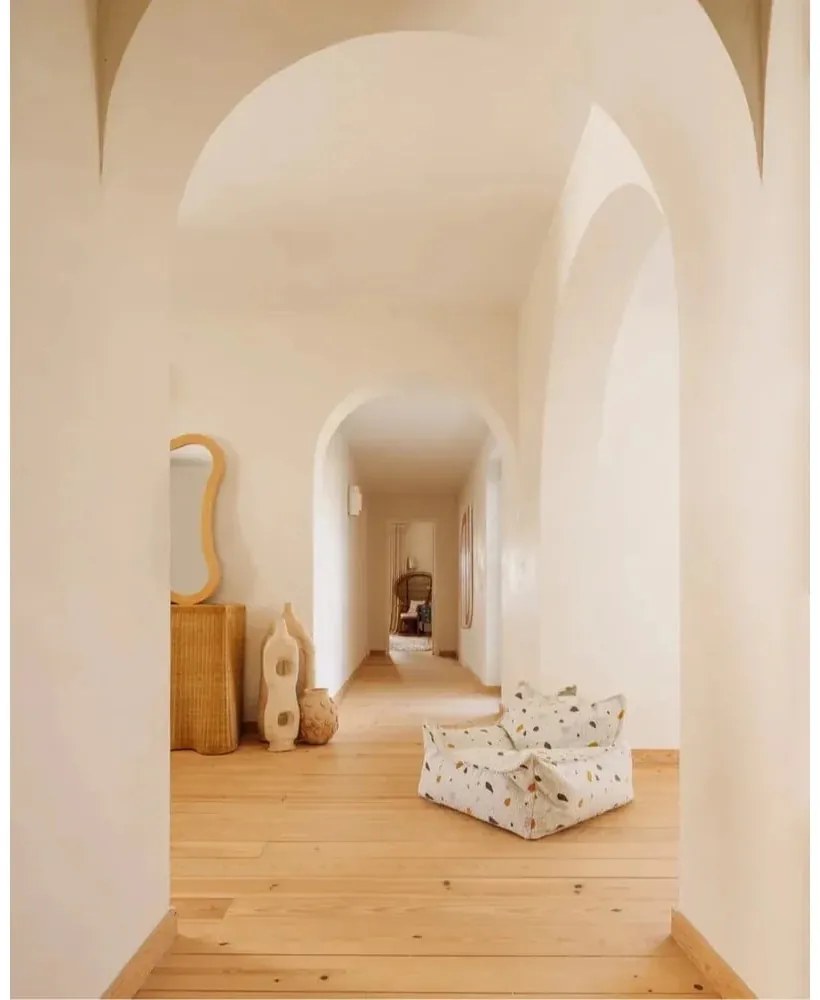 Fotoliu puf pentru copii alb cu tapițerie din țesătură bouclé/cu tapițerie din chenille Terrazzo Chair – Wigiwama