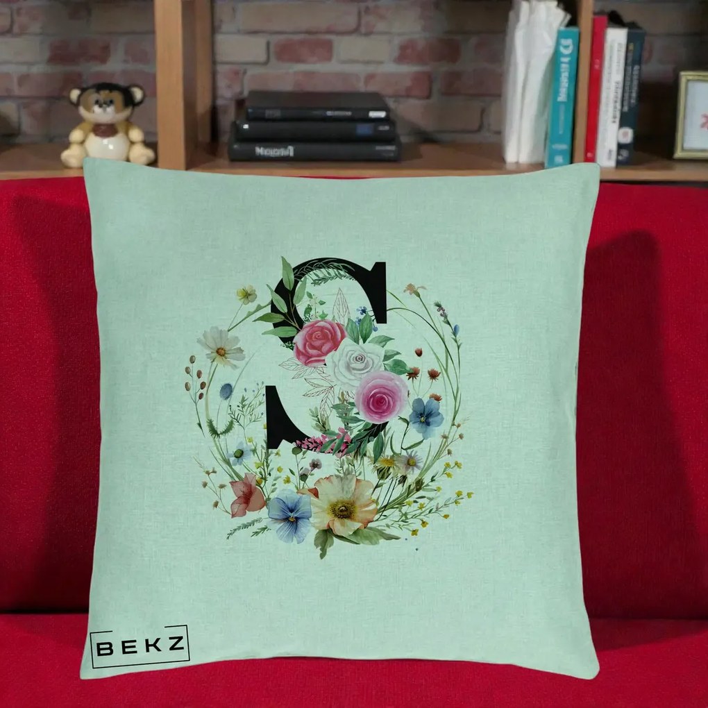 Cadou Personalizat - Perna Personalizata Monogram Litera S cu Flori Acuarela, 40x40 cm, Verde Menta, Husa Detasabila, Perna Inclusa, BEKZ®
