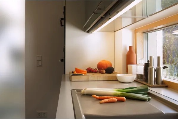 Osram - Lampă LED sub dulap LINEAR, 6W, 230V, 3000K, 37 cm, argintie