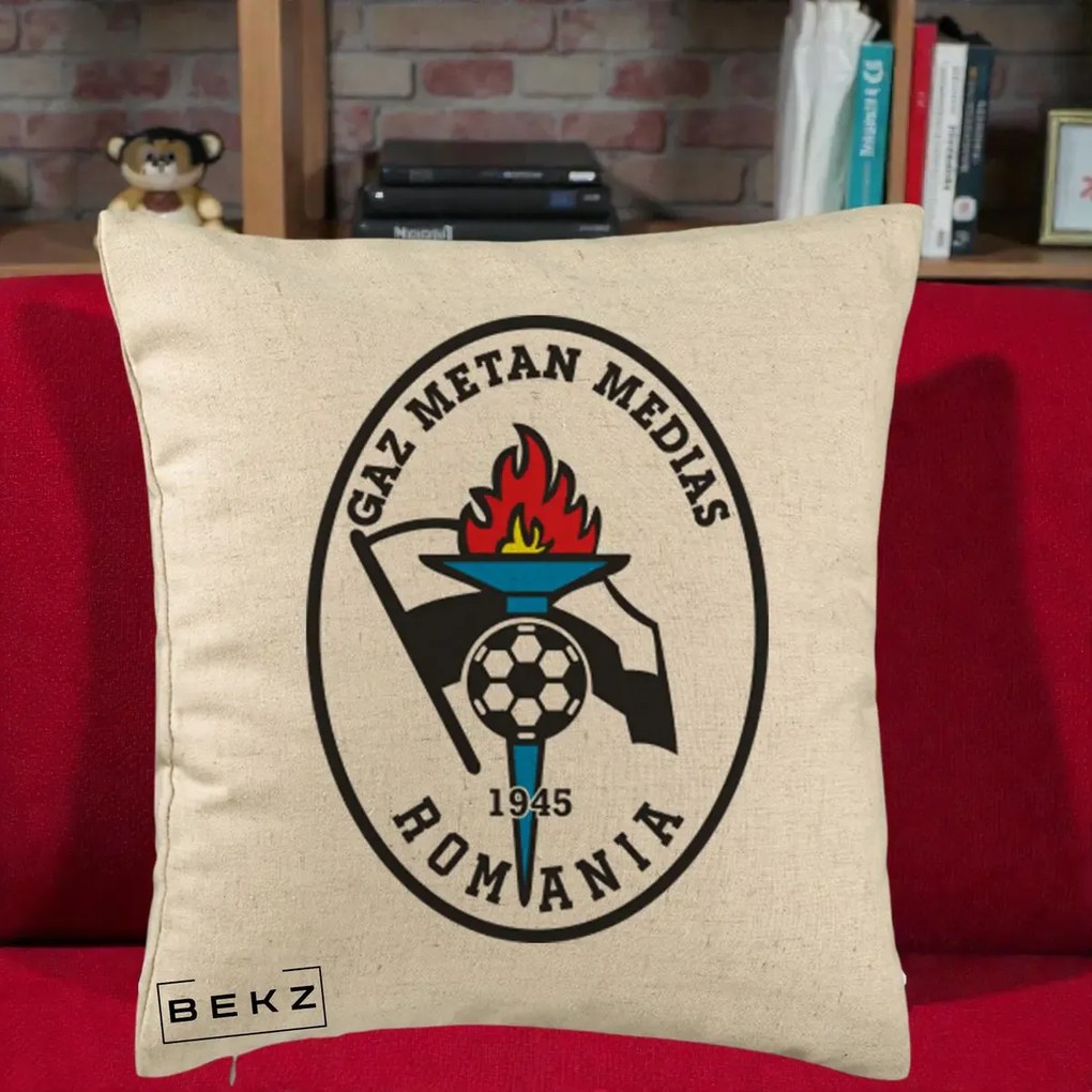 Perna Personalizata Gaz Metan Medias 1945 Fotbal, 40x40 cm, Bej, Husa Detasabila, Perna Inclusa, BEKZ®