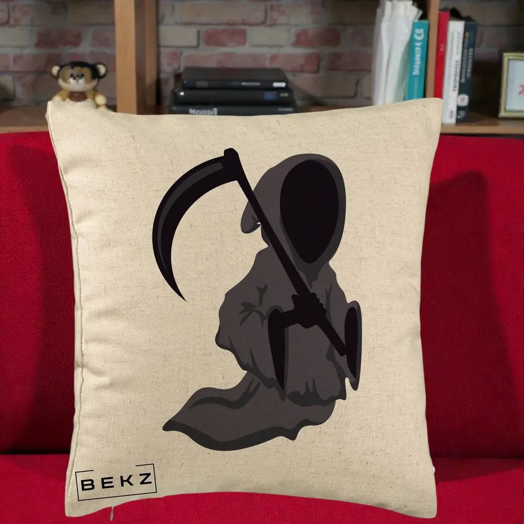 Perna Decorativa Moartea cu Coasa Grim Reaper Halloween, 40x40 cm, Bej, Husa Detasabila, Perna Inclusa, BEKZ®
