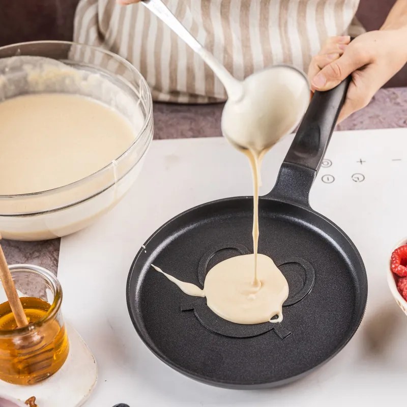 Plită pentru clătite Klausberg KB 7971, 18 cm, Fund în relief cu zâmbet, Acoperire antiaderentă, fără PFOA, Inducție, Negru