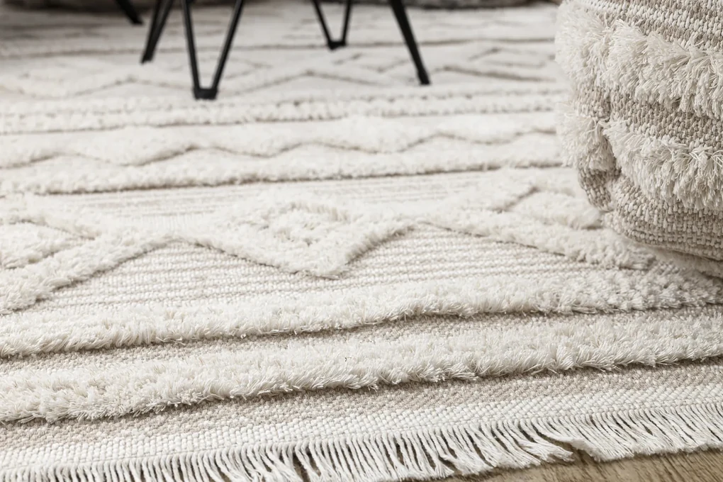 Covor ECO SISAL MOROC 22322 romburi, linii, boho franjuri - structural bej / cremă