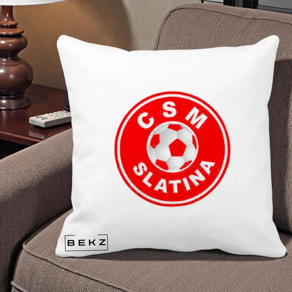 Perna Personalizata CSM Slatina Fotbal, 40x40 cm, Alba Mata, Husa Detasabila, Perna Inclusa, BEKZ®