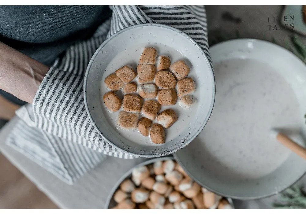 Prosop de vase din in 45x65 cm Thin Black Stripes – Linen Tales